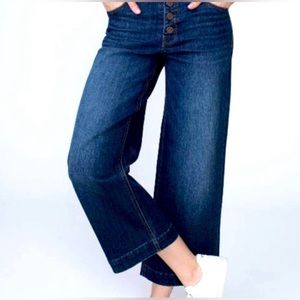 Unpublished cropped boho flare Greta denim